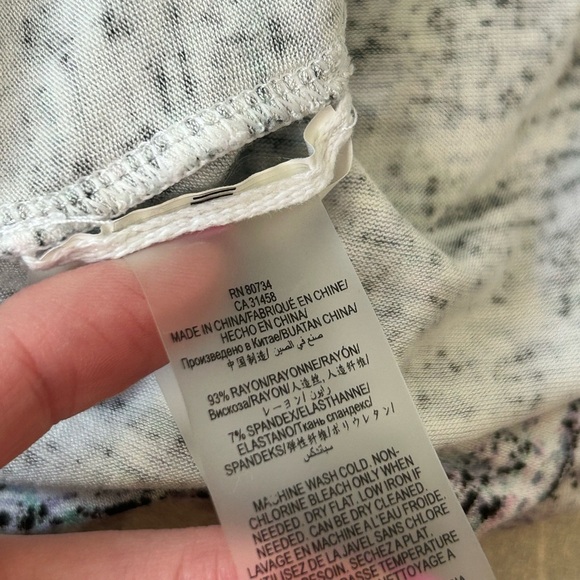 EUC BCBGMAXAZRIA Women's Agda Long Sleeve Crew Neck Top - Picture 7 of 7